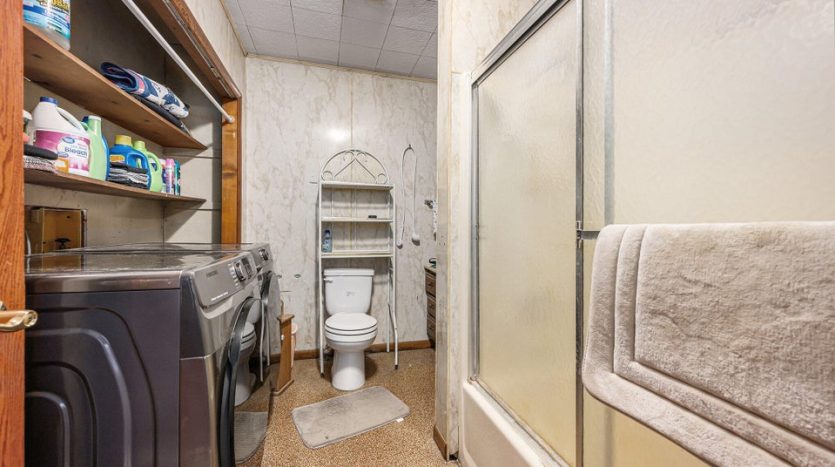 Suzy Glomski country home Realtor