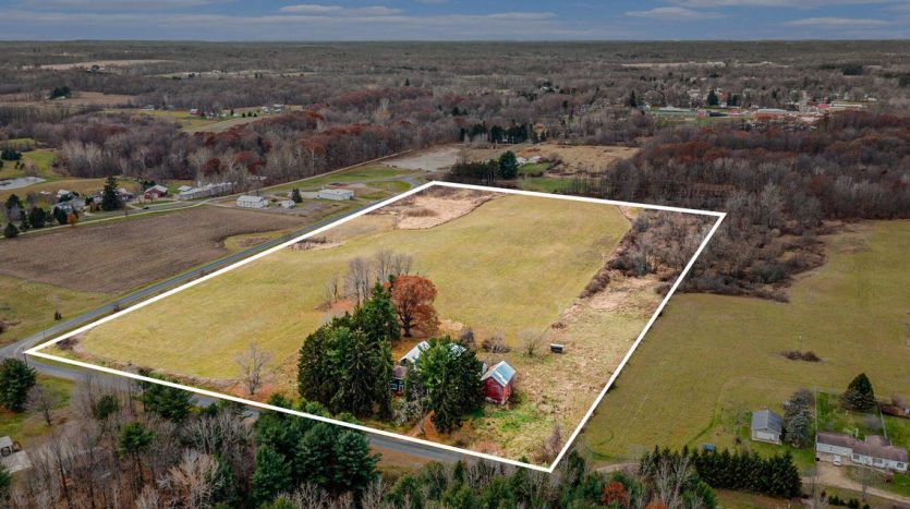 1900s home on acreage West MI