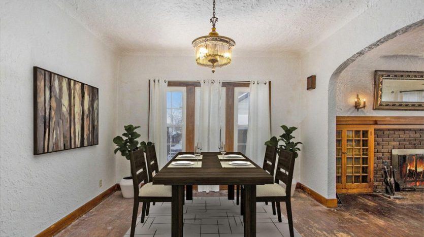 3 bedroom home with lake frontage